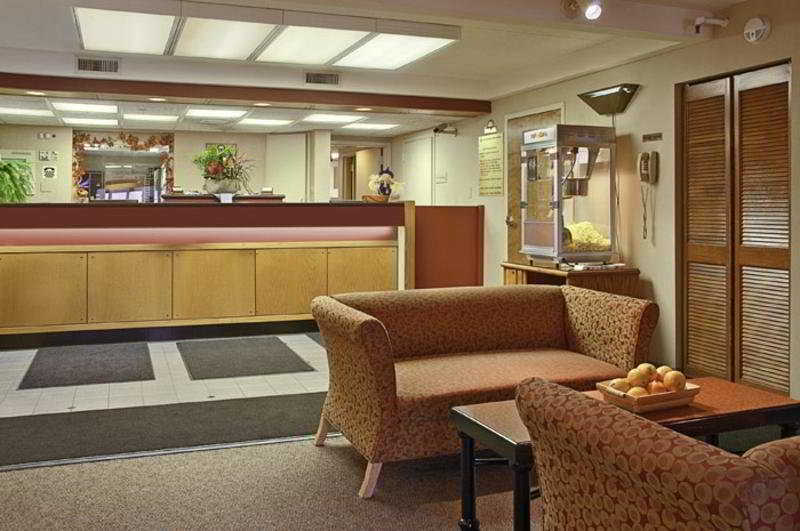 Days Inn By Wyndham Harrisburg North Interior foto